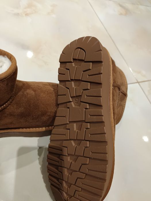 Чисто нови 42 размер 20евро