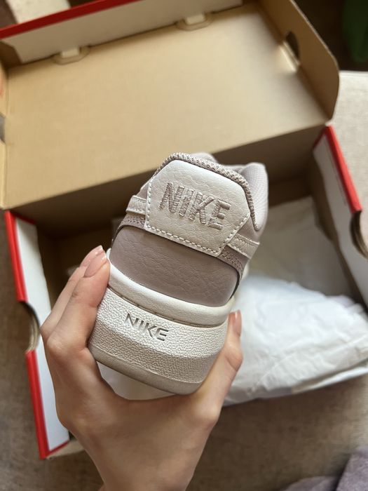 Дамски кецове Nike