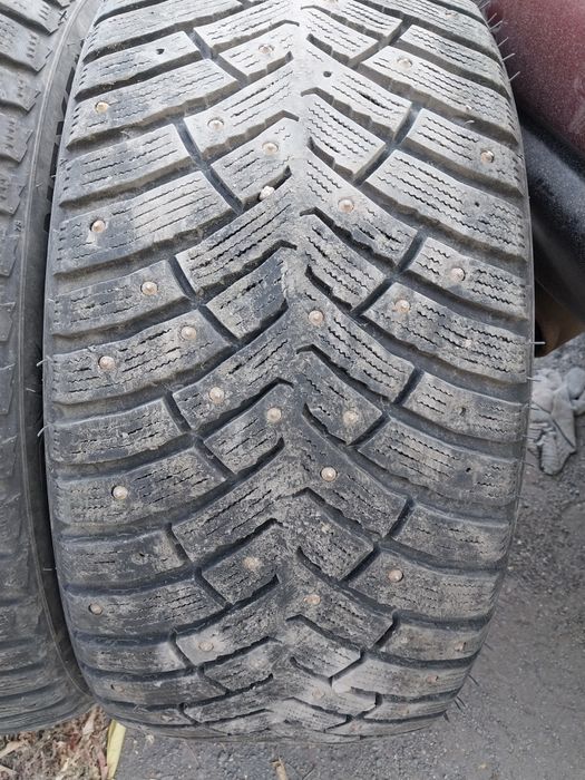 4 шины Nexen 245 45 R17.