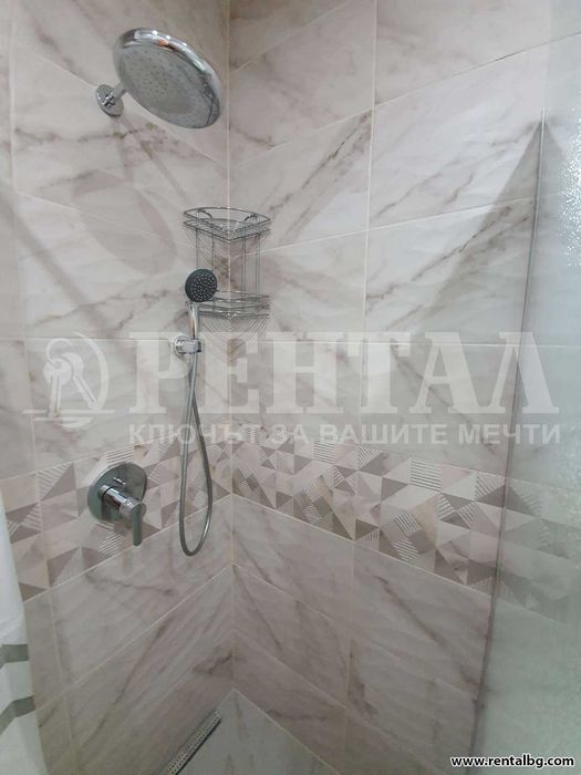 Дава се под наем Тристаен апартамент в Пловдив, Център - 120 кв.м за 663 € - Снимка #8