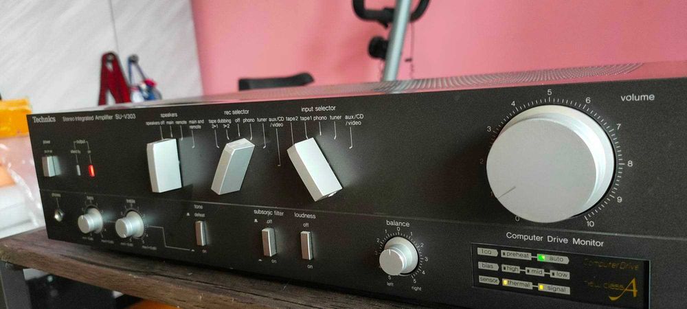 Technics SU -V303