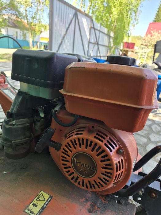 Продам культиватор KEDR K68001.