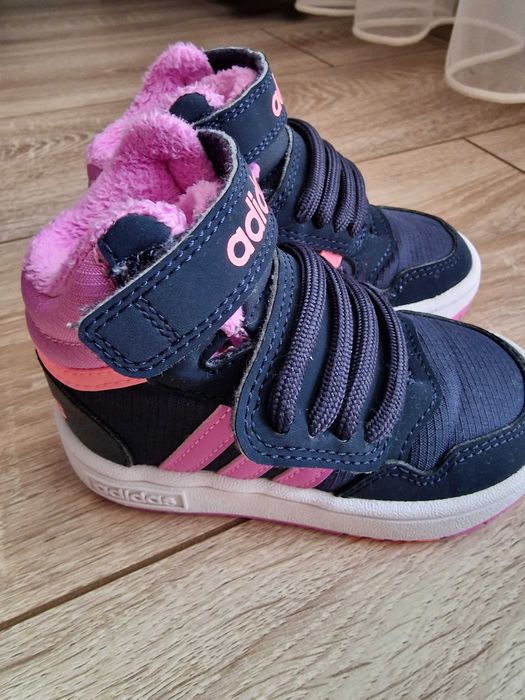 Детски Адидас кецове 22 Номер