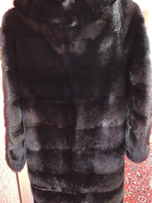Продам норковую шубу