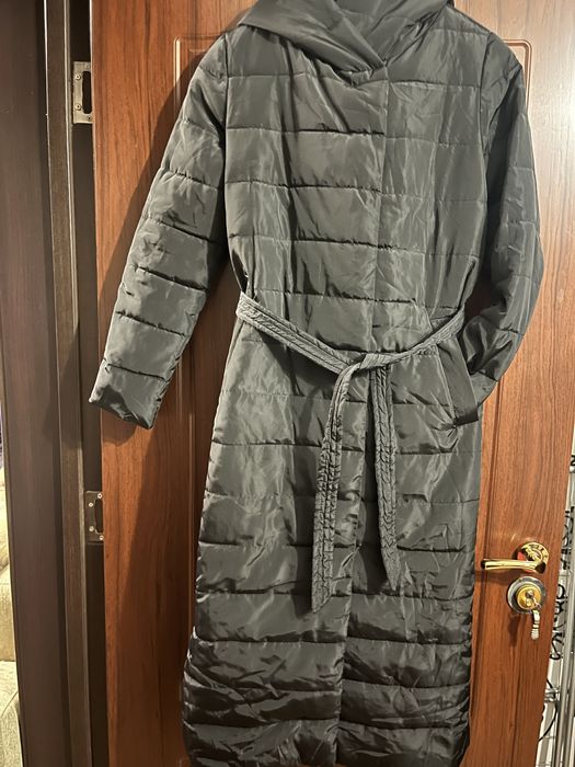 Две черни якета Benneton и Reserved