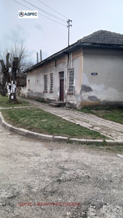 Продава се Къща в с. Новачене, Област Плевен - 166 кв.м за 62 €/кв.м - Снимка #2