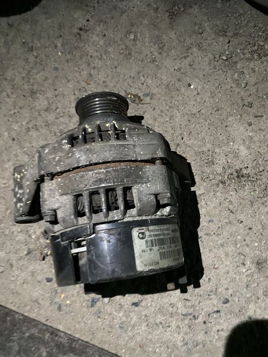 Продаю генератор для Lada Priora