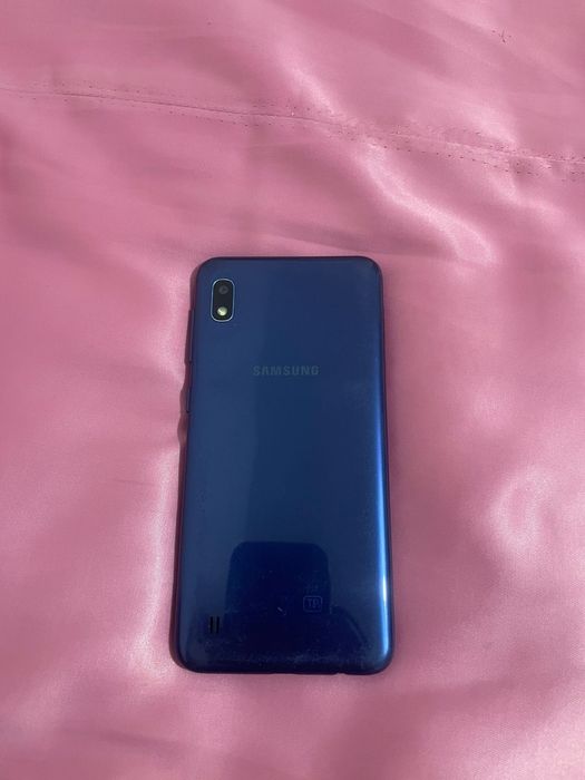 SAMSUNG Galaxy A10