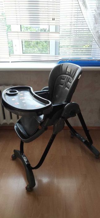 Детский стул для кормления ребенка