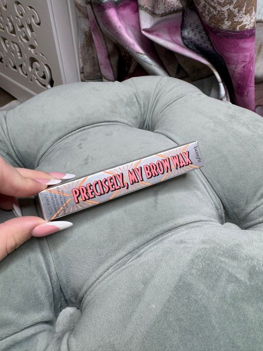 Precisely, my brow wax Benefit-ceară de sprâncene colorată