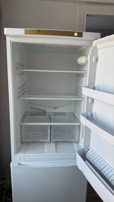 Холодильник indesit