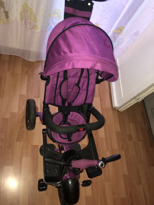 Vând tricicleta cu poziție de somn