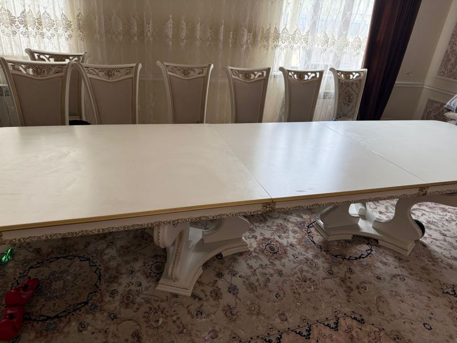 обеденный стол для гостиной