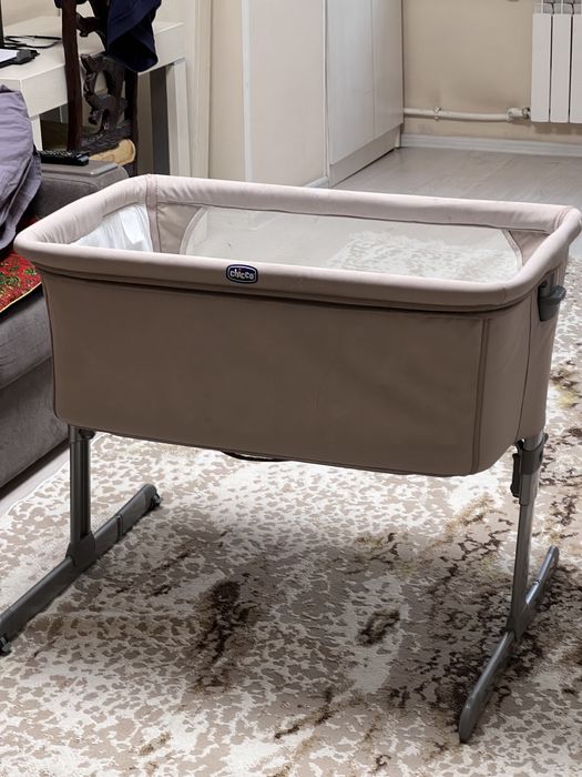 Продам Срочно Манеж Chicco оригинал