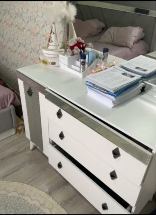 Продажа б/у спальный гарнитур