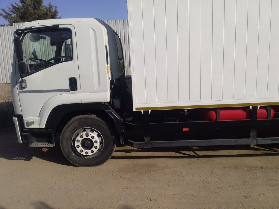 Isuzu 10 tonna holati yangi