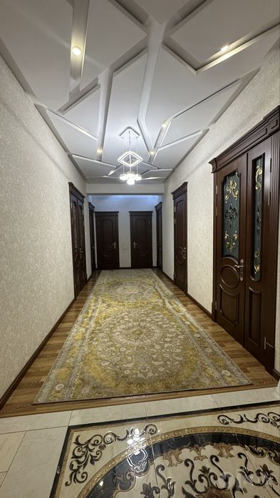 Чилонзор Ц квартал 40/21 хонадон оилага ижарага берилади.