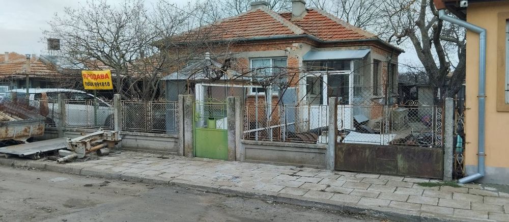 Къща в с.Бата за продажба