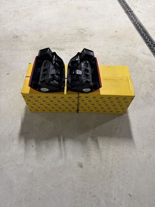 Оригинални стопове Hella за Vw  T5, T6 Transporter