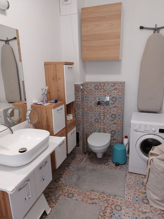 Apartament 3 camere in vila cu curte an 2008 Brancoveanu
