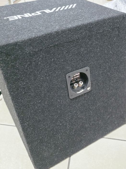 Alpine SBE-1244BR – Субуфер в затворен корпус