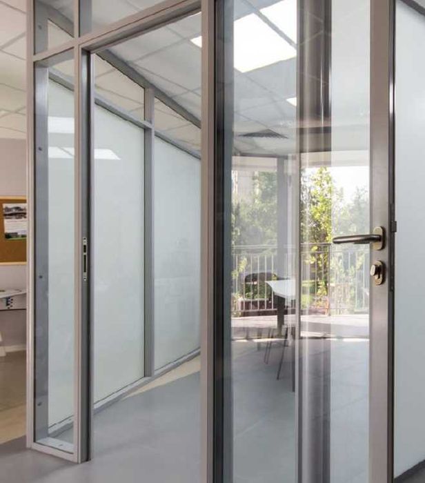 Сервис стеклянных дверей и калёного стекла. Ремонт и регулировка.