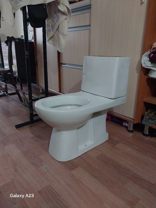 Продам унитаз б/у