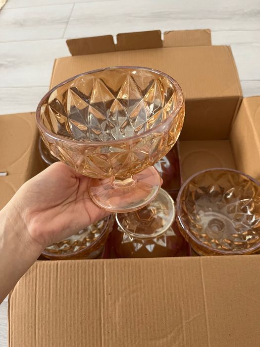 Набор бокалов и креманок