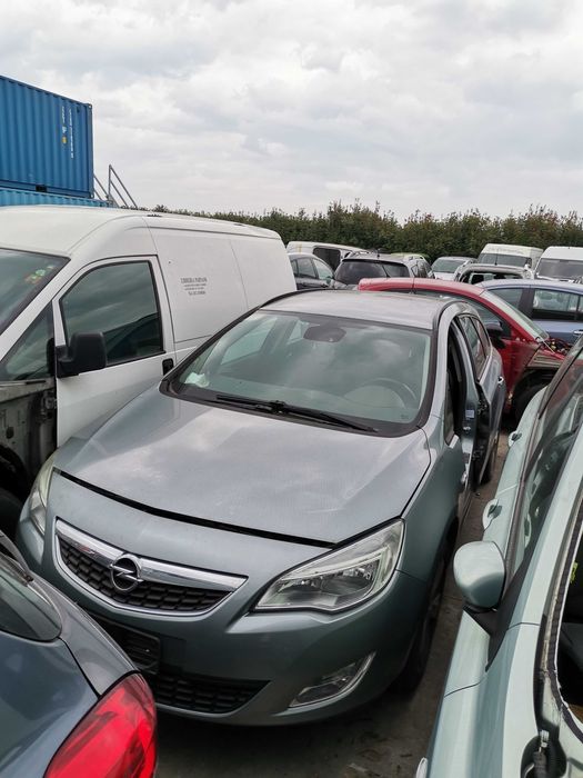 Ръчна скоростна кутия/скорости/за Опел АстраJ/Opel Astra J 2010г110 hp