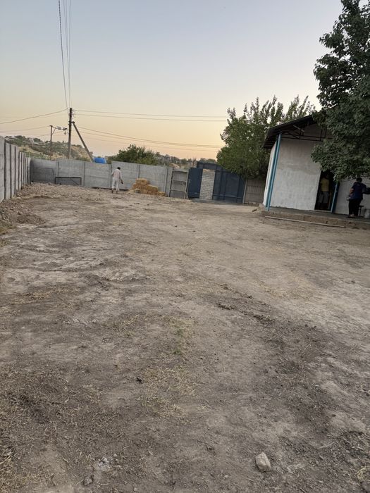 Parkent tumani Oqtepa MFY Mayak SVT da 6 sotix yer sotiladi