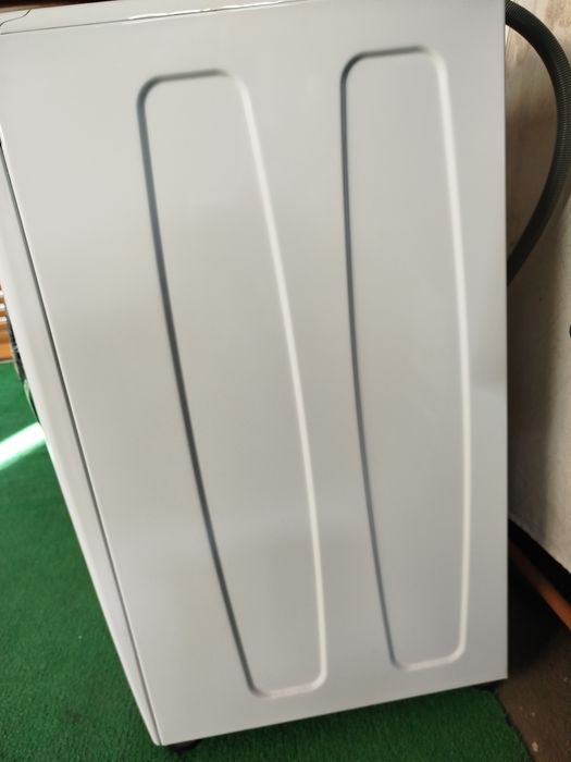 Пералня със сушилня