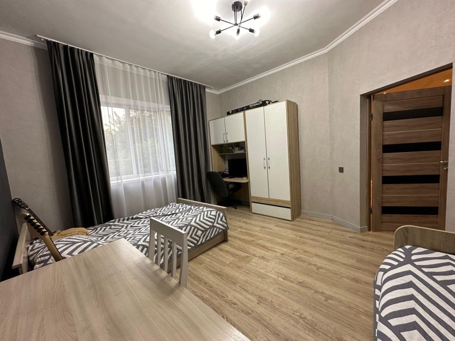 Продается 5 комнатный Дом