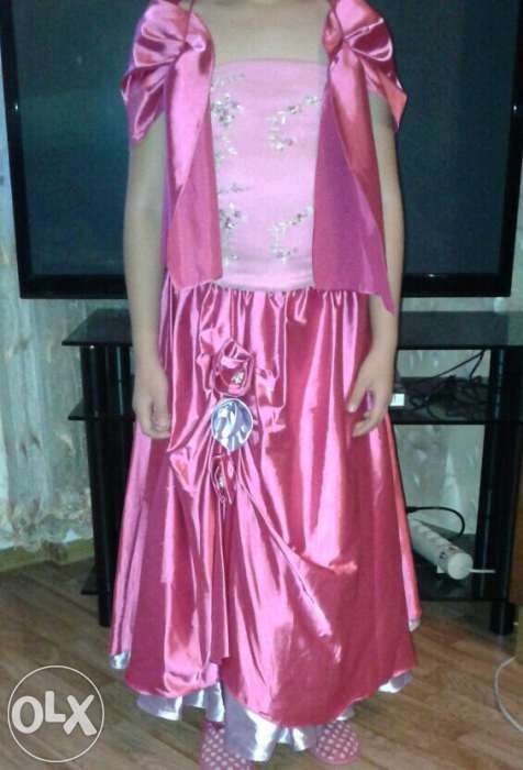 Продаю платье в хорошом состоянии.