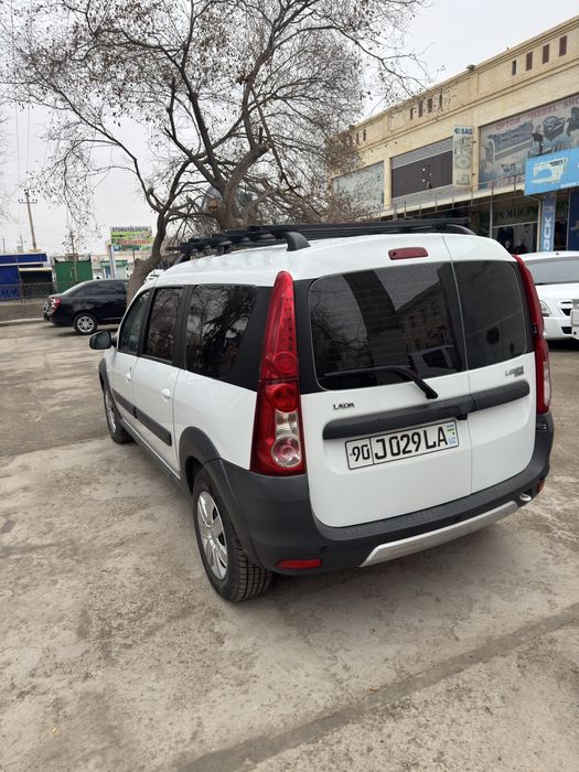 Lada Largus Cross sotiladi Kraska yo’q radno’y
