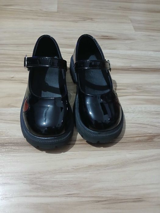 Pantofi usori pt.fete,frumosi,comozi mar.34(21,7 cm int)