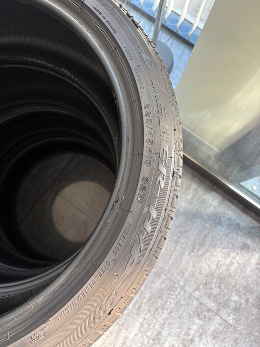 225/45 R19 Летни гуми