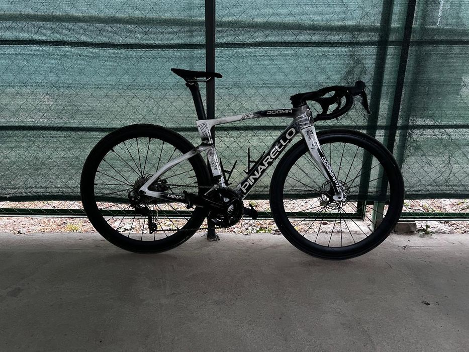 Шоссейный велосипед Pinarello costume