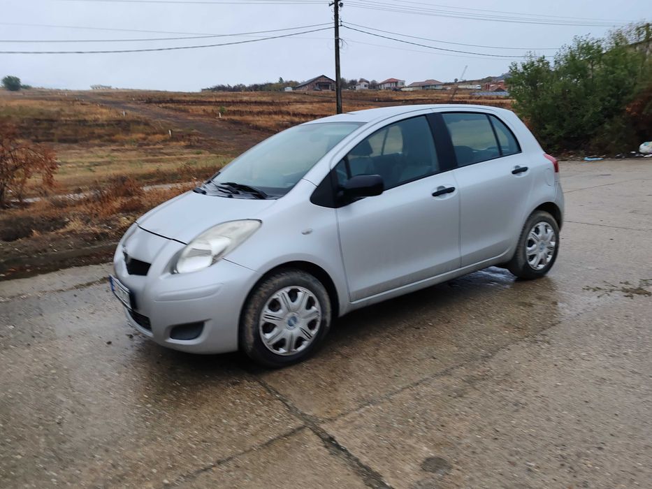 TOYOTA Yaris 2010 — imagine 3
