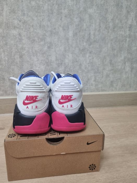 Оригинальные кроссовки Nike Air Jordan.