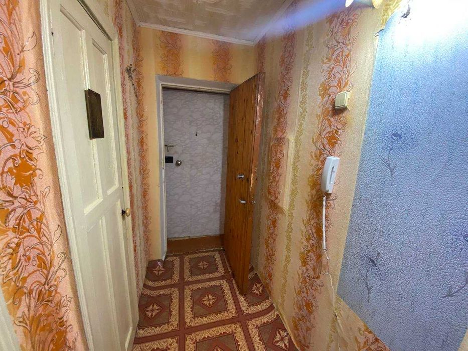 ПРОДАМ 2х Комнатную самый ЦЕНТР !!