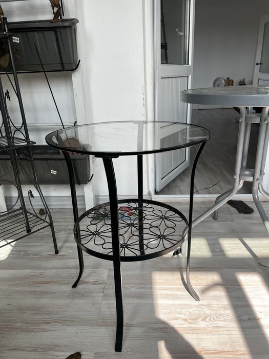 Два столика IKEA