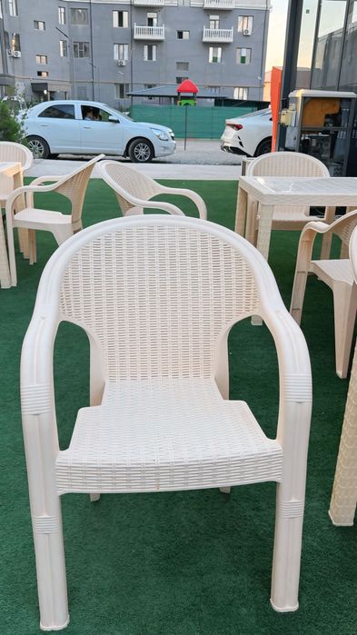800 000 so’mdan Muzqaymoq va kafelar uchun stol stullar