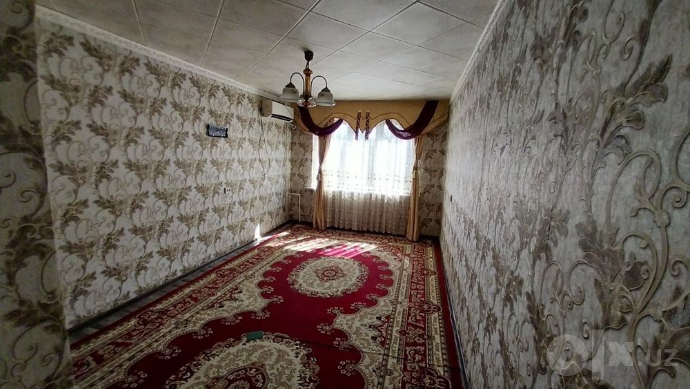 Талабаларга 2 хонали квартира ижарага берилади.