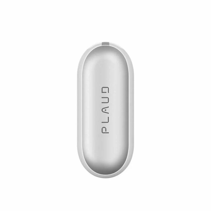 PLAUD NotePin — компактный AI-диктофон.