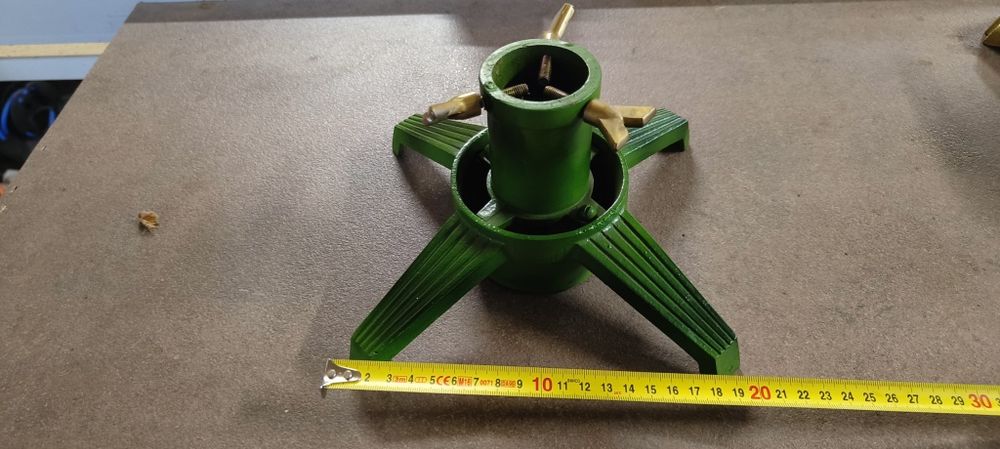 Стари Чугунени стойки за елха