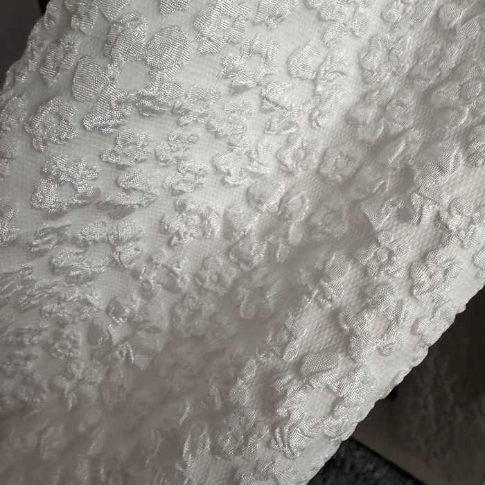 Белое изящное платье для девочки