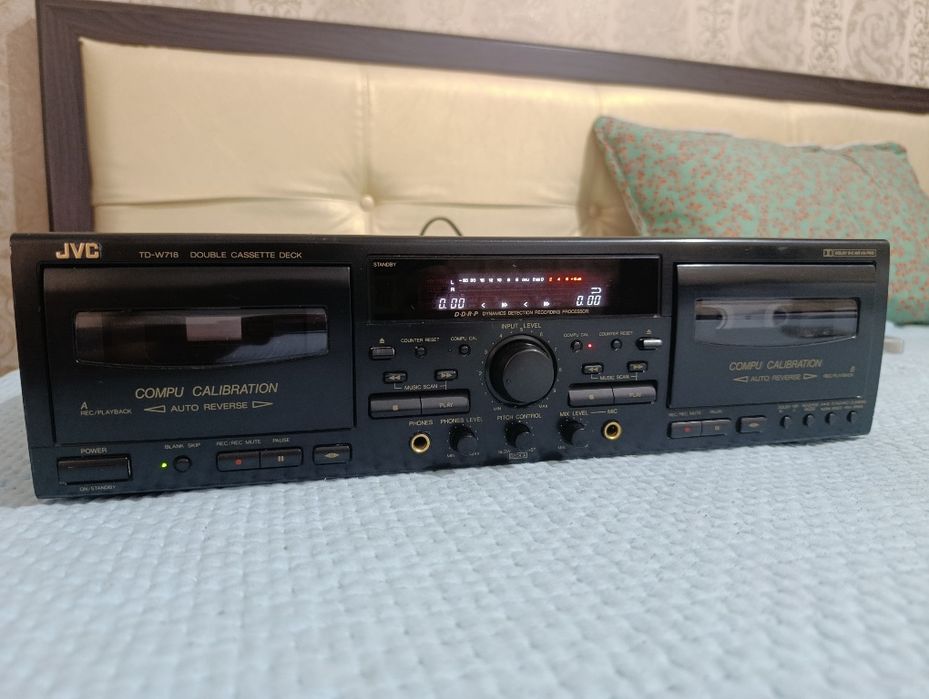 Магнитофон приставка JVC TD-W718