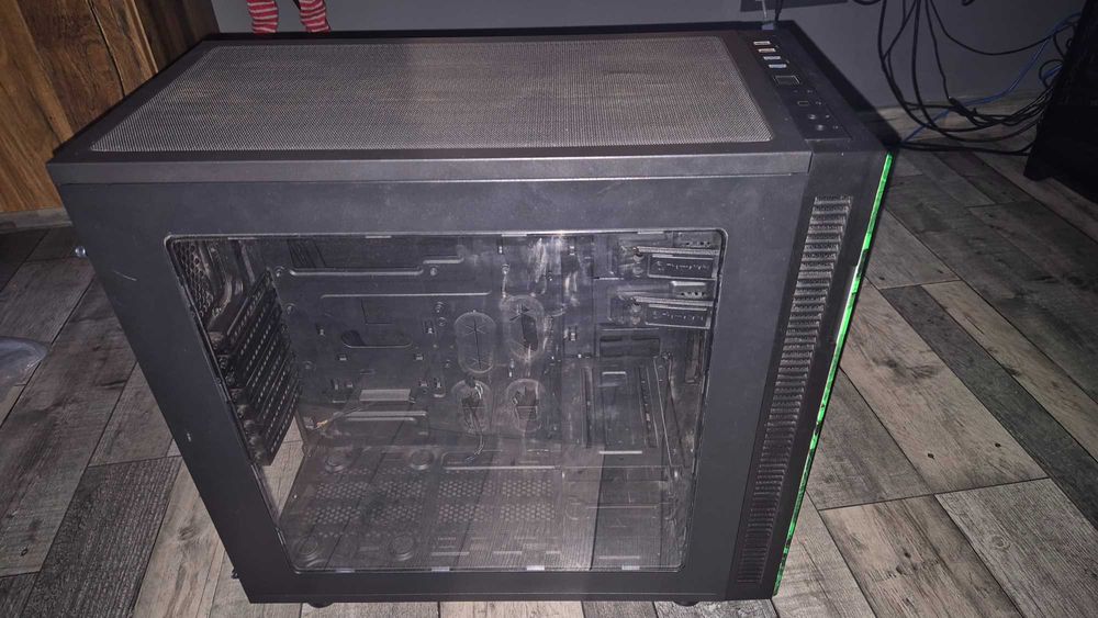 Carcasa Thermaltake suppressor f31