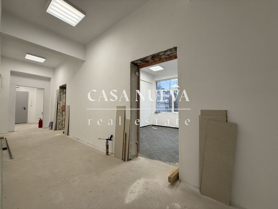 Дава се под наем Офис в Перник, Център - 118 кв.м за 1176.57 € - Снимка #1