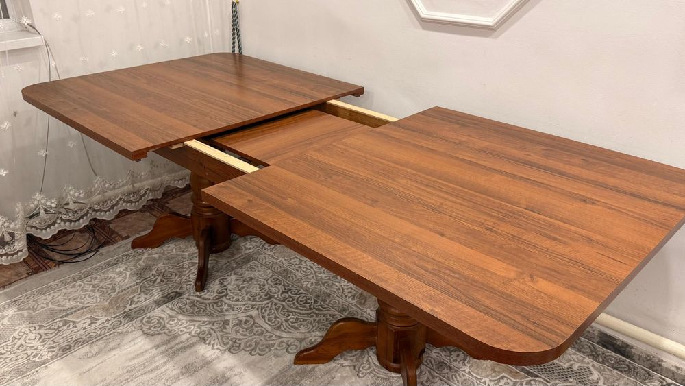 Стол гостиный продам